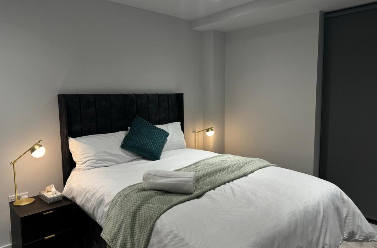 Modern 2-Bedroom Apartment In Heart Of Ливърпул Екстериор снимка